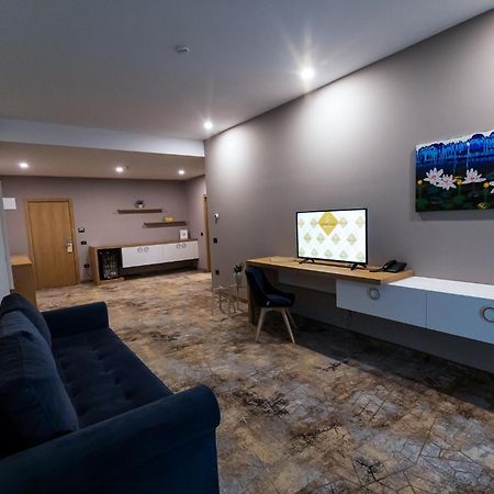 Grand View Hotel & Suites Copou 雅西 外观 照片