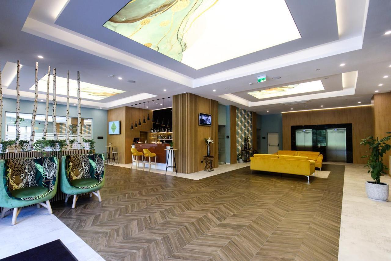 Grand View Hotel & Suites Copou 雅西 外观 照片