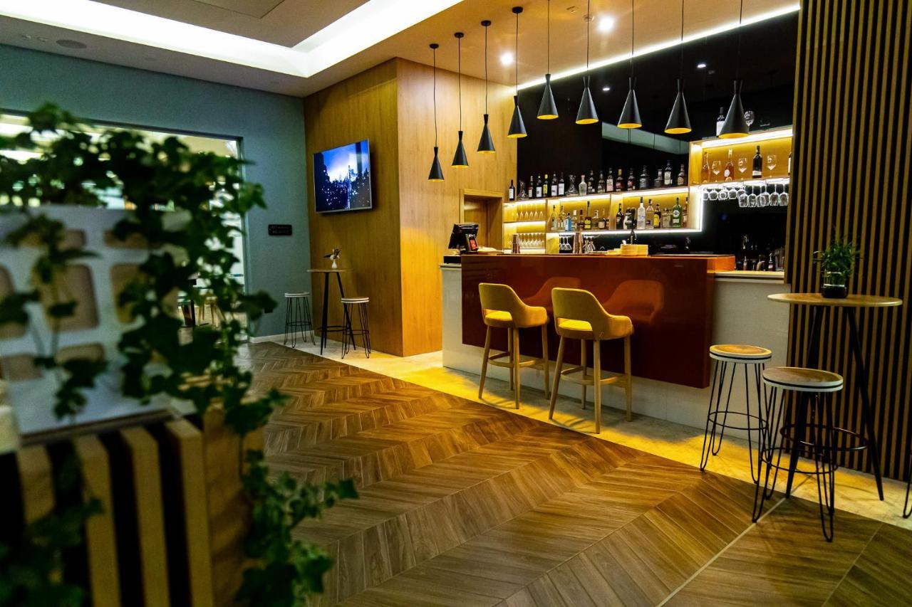 Grand View Hotel & Suites Copou 雅西 外观 照片