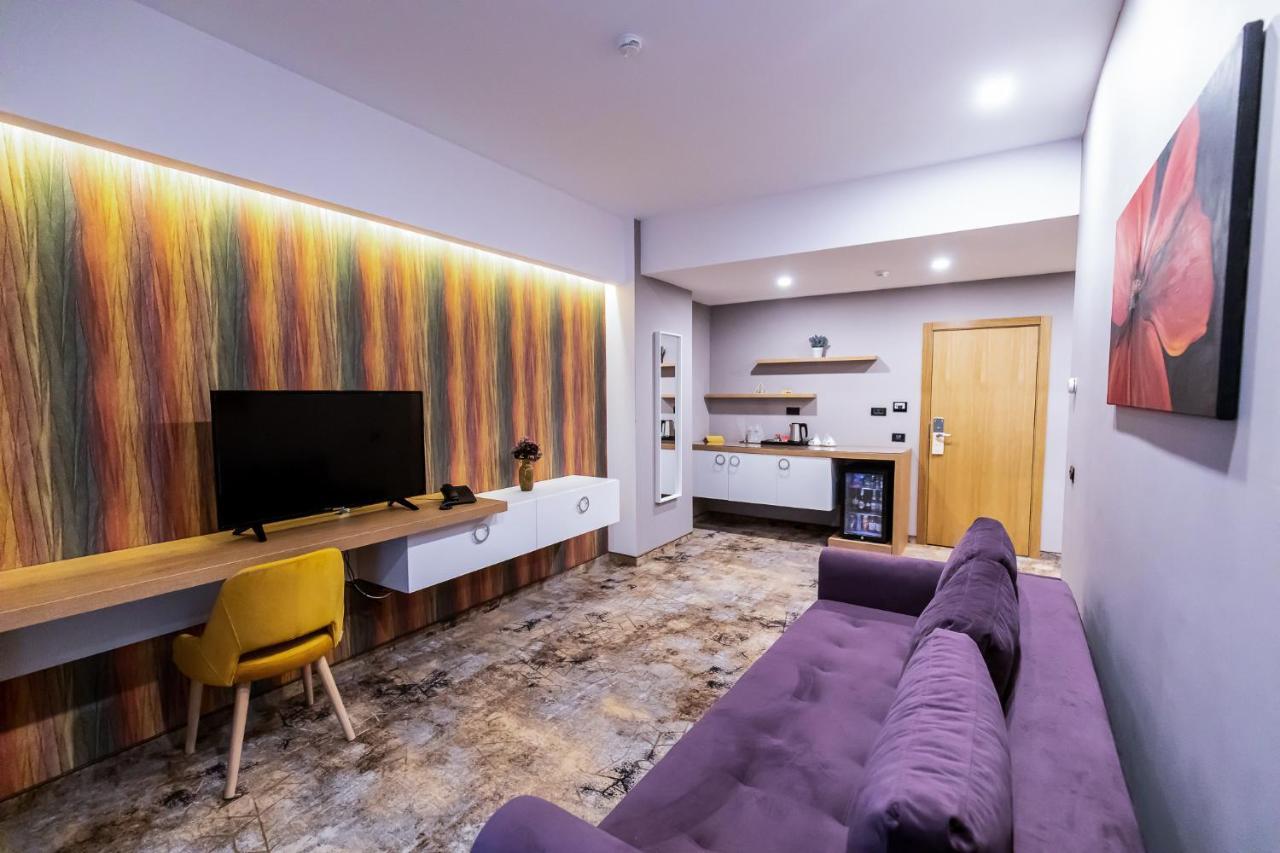 Grand View Hotel & Suites Copou 雅西 外观 照片
