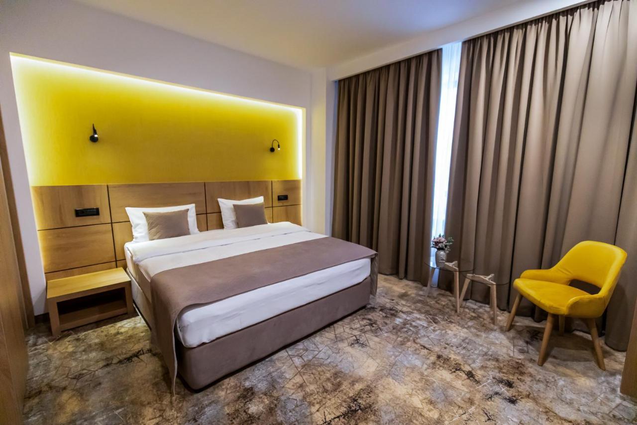 Grand View Hotel & Suites Copou 雅西 外观 照片